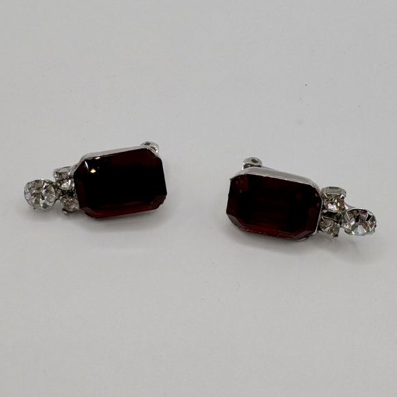 VINTAGE Red Crystal Clip-On Earrings - Picture 9 of 13
